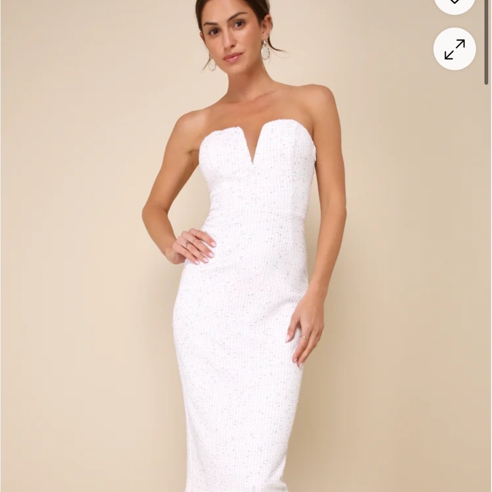 Elegant White Strapless Dress